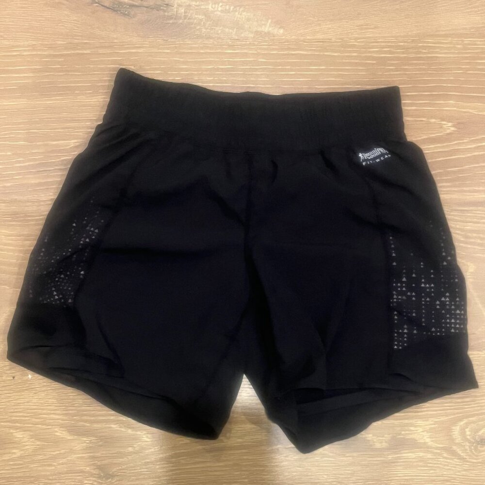 Running room exercise shorts size medium